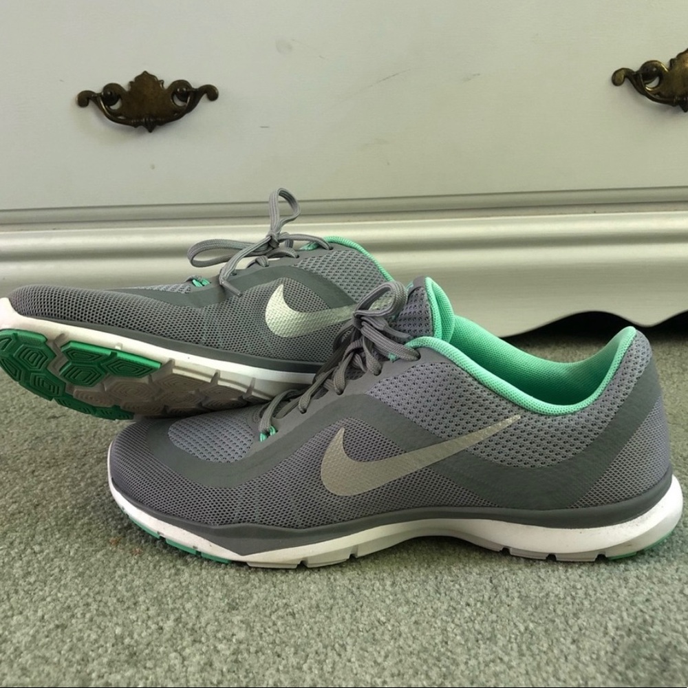 Nike Flex Training Sneaker Size 8.5/9